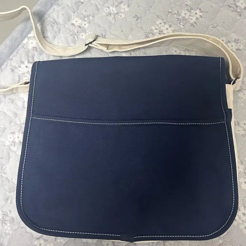 [BUNJANG] MAJESTIC UNTITLE Runners Bag Canvas Navy-Ecru / 마지언타이틀 러너스백 캔버스 네이비-에크루