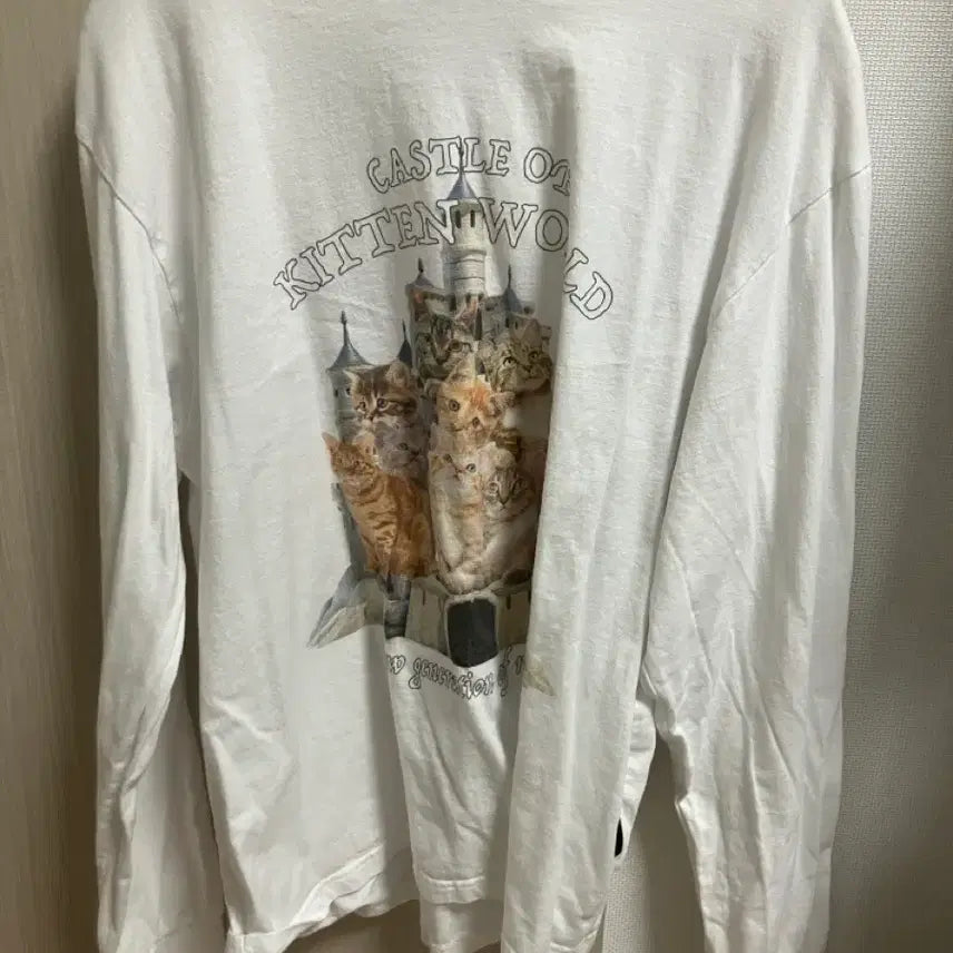 [BUNJANG] Joggersh Cat Graphic Long Sleeve / (2) 조거쉬 캣 그래픽 롱슬리브