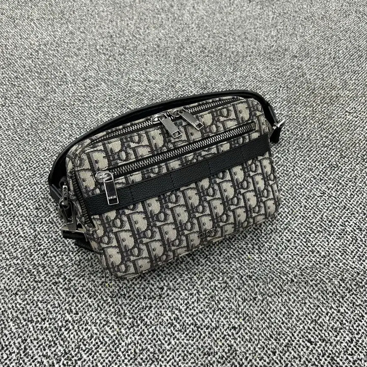 [BUNJANG] Dior Oblique Safari Messenger Bag / {국내 매장구매} 디올 오블리크 사파리 메신저백