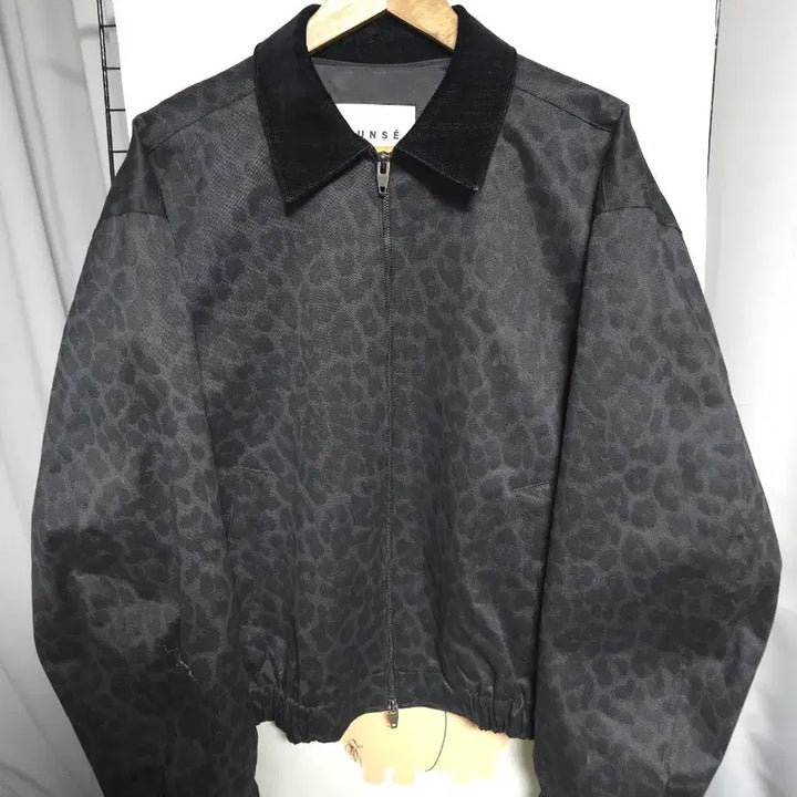 [BUNJANG] Yunse Black Leopard Jacket / Yunse 윤세 블랙 레오파드 쟈켓 2 (정품 새상품급)