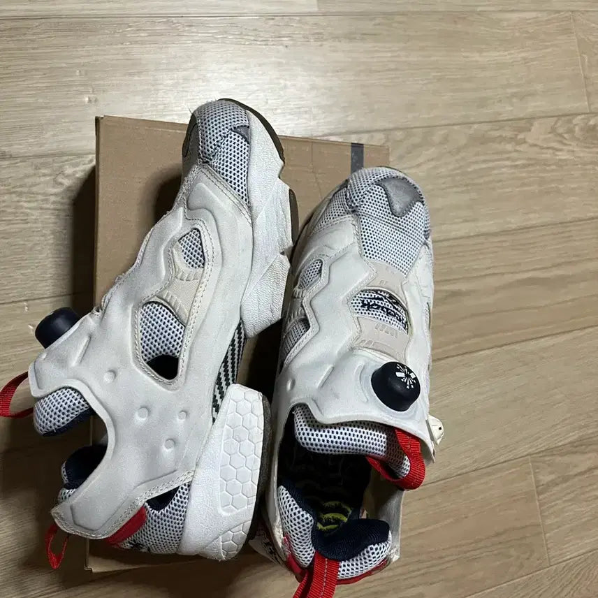 [BUNJANG] Reebok Fury (245) Sneakers / 리복 퓨리(245)