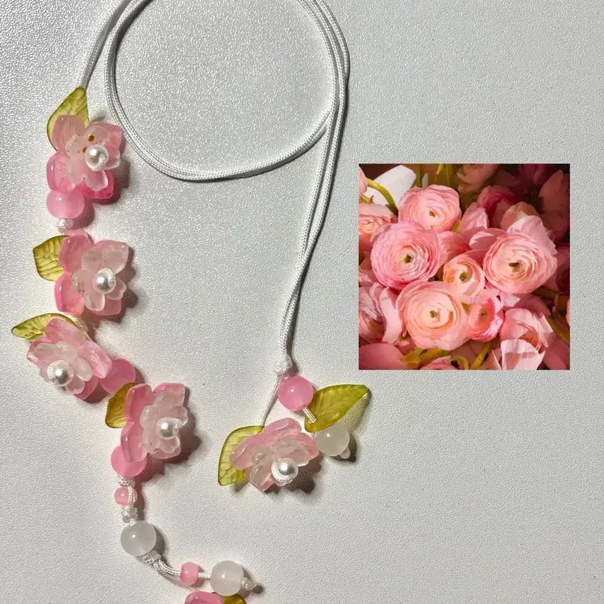 [BUNJANG] Pink Ranunculus Beaded Bookmark / 분홍 라넌큘러스 컴포지션 비즈책갈피 | 라넌큘러스 닮은 비즈책갈피