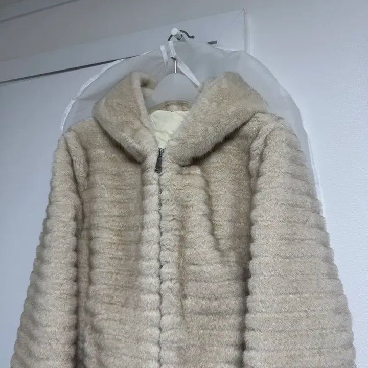 [BUNJANG] moee Goose Faux Fur Coat / moee 구스 페이크퍼