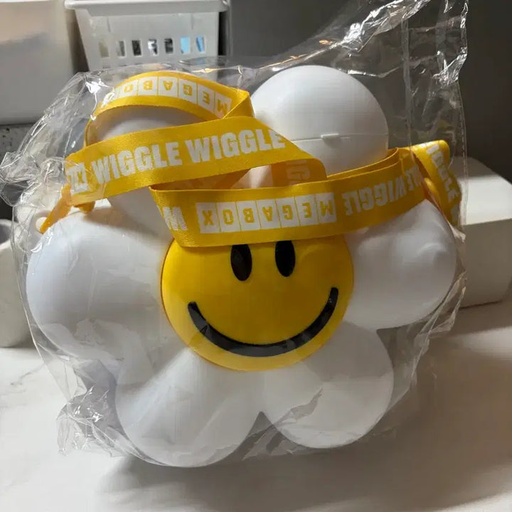 [BUNJANG] Wiggle Wiggle Megabox Popcorn Bucket / 위글위글 메가박스 팝콘통 한정판