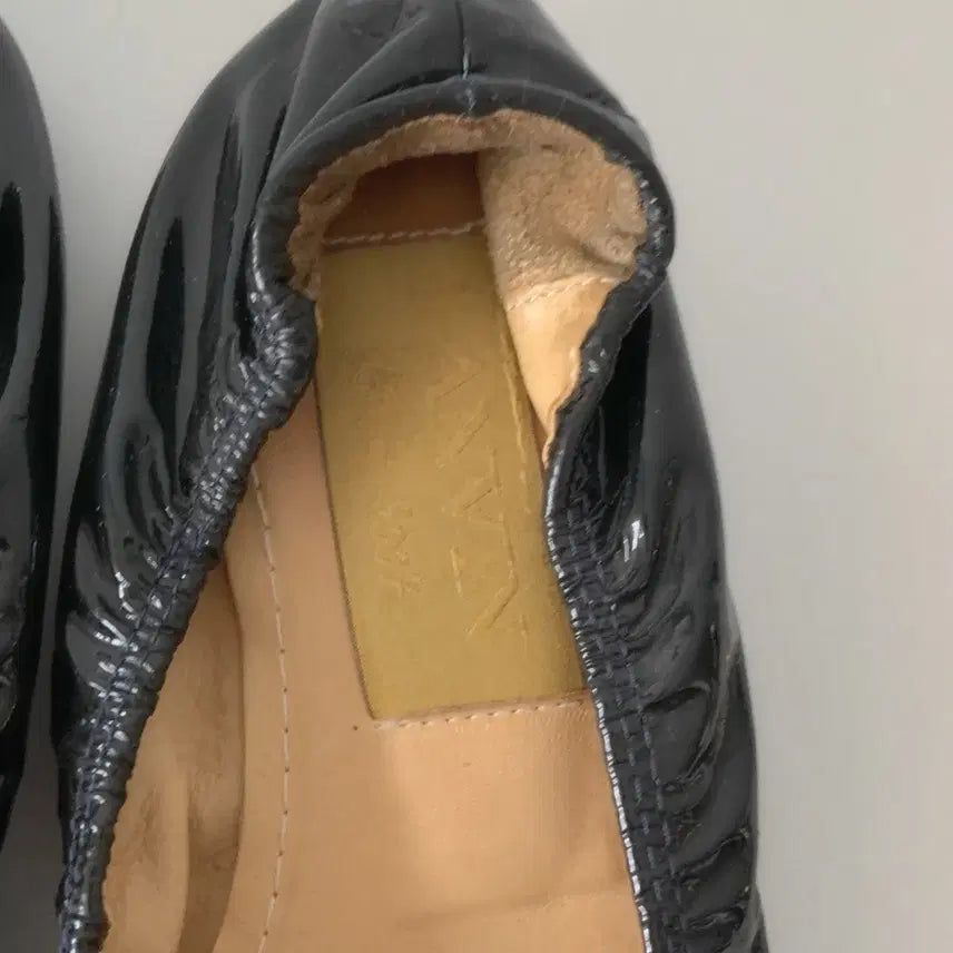 [BUNJANG] Lanvin Black Patent Flat Shoes / 220 랑방 블랙 페이턴트 플랫슈즈