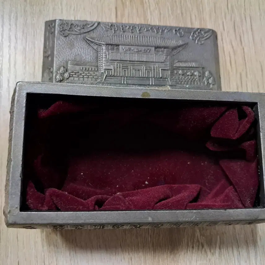 [BUNJANG] Ornamental Pewter Jewelry Box / 장식,주석,기념품보석함 (무게,820g) 판매합니다