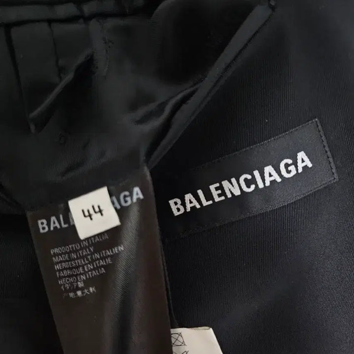 [BUNJANG] Balenciaga Square Logo Blazer / 발렌시아가 숄더 스퀘어 로고 블래이저