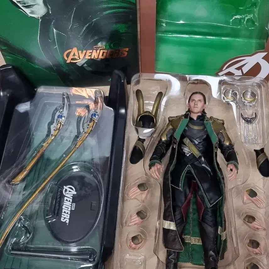 [BUNJANG] Hot Toys Avengers Loki Figure / 핫토이 어벤져스 로키 피규어 팝니다