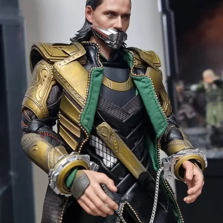 [BUNJANG] Hot Toys Avengers Loki Figure / 핫토이 어벤져스 로키 피규어 팝니다