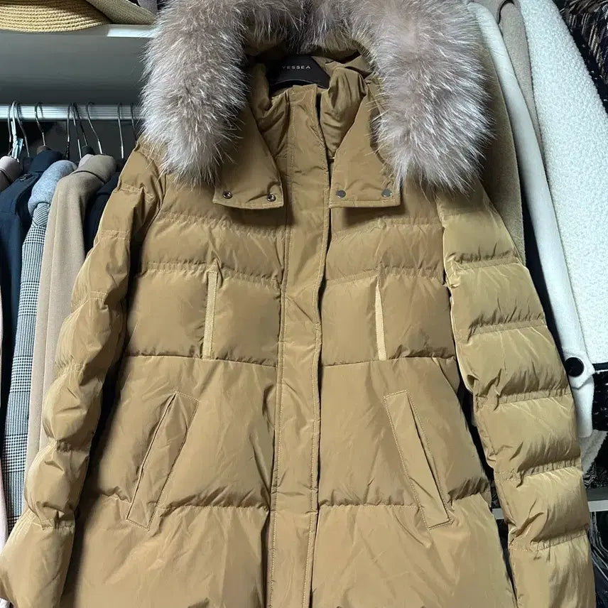 [BUNJANG] Some J Fox Fur Slimline Down Padding Camel Short Padding / 썸제이 폭스퍼 슬림라인 다운패딩 카멜 숏패딩