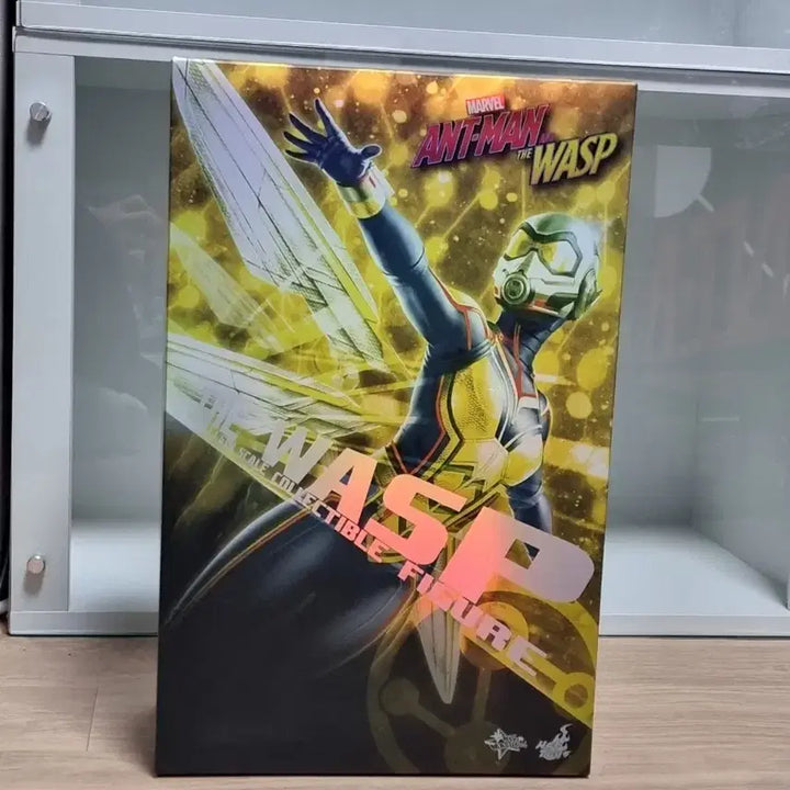 [BUNJANG] Hot Toys Wasp Figure / 핫토이 와스프 피규어 팝니다. (앤트맨과 와스프)