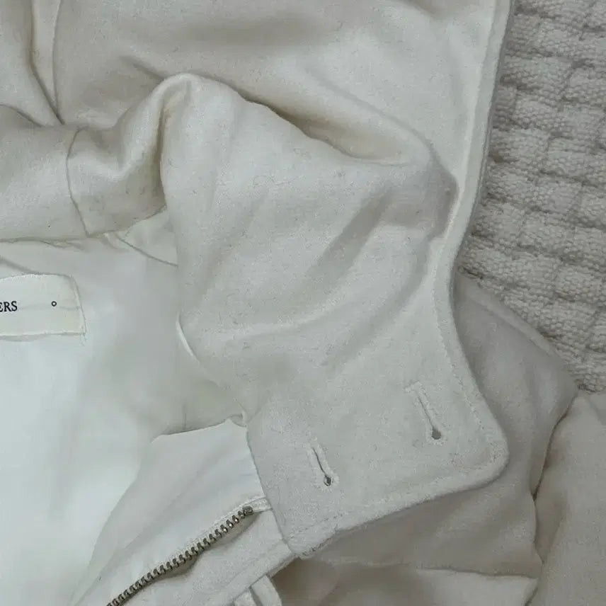 [BUNJANG] Founders Goose Down Padding Jacket (Ivory) / [가격안내려요] 도매택 파운더스 에디 구스다운 패딩 (아이보리)