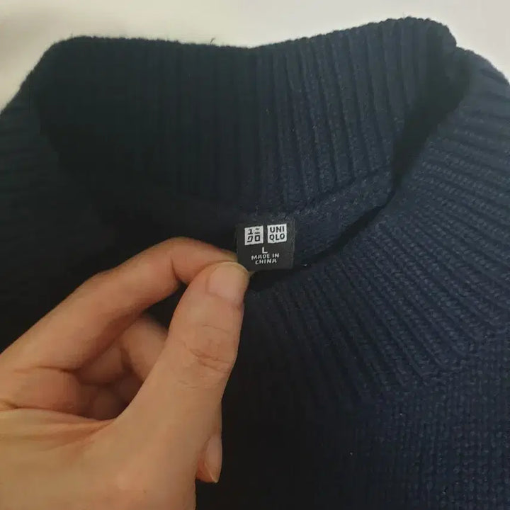 [BUNJANG] Uniqlo Striped Sweater Vest / 유니끌로 스트라이프 스웨터 나시