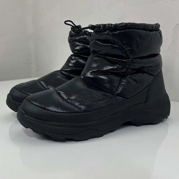 [BUNJANG] The North Face White Label Bootie Short Premium Goose Down Padding Boots 270 / 노스페이스 화이트라벨 부티숏 프리미엄 구스다운 패딩부츠 270