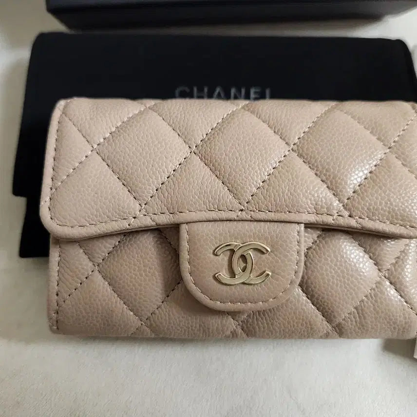 [BUNJANG] Chanel Card Holder Caviar Beige / [새상품] 11/25구매 샤넬 똑딱이 카드지갑