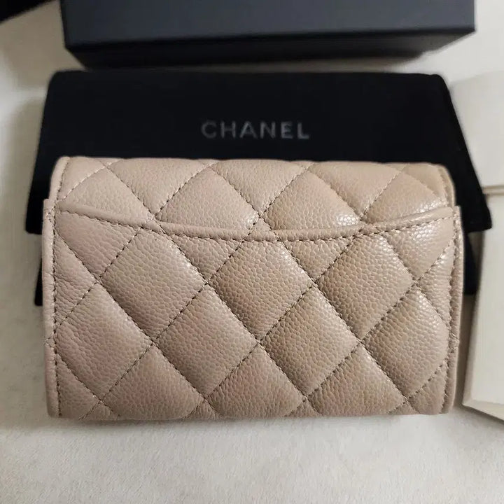 [BUNJANG] Chanel Card Holder Caviar Beige / [새상품] 11/25구매 샤넬 똑딱이 카드지갑