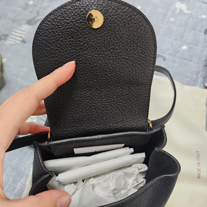 [BUNJANG] Ferragamo Gancini Mini Backpack Black / 새제품 페라가모 간치니 미니 백팩 블랙