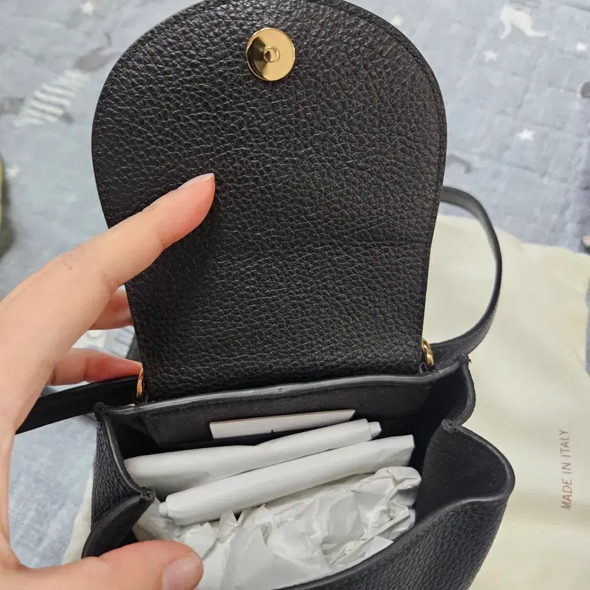 [BUNJANG] Ferragamo Gancini Mini Backpack Black / 새제품 페라가모 간치니 미니 백팩 블랙