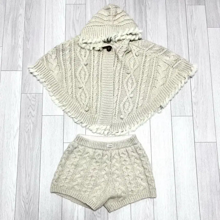 [BUNJANG] Harajuku Sawako Knit Poncho Set / 하라주쿠 히메갸루 사와코 니트 판초(케이프) 세트