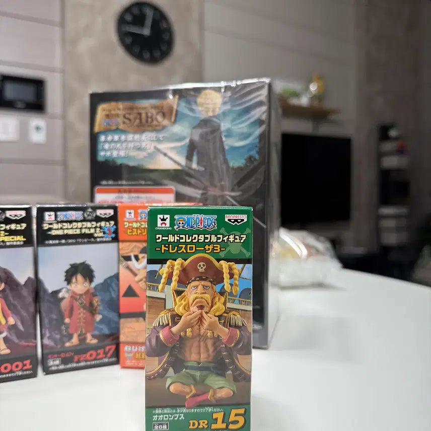 [BUNJANG] One Piece World Collectable Olympus Figure (Sealed) / 원피스 월콜 올림프스 미개봉 정품 팝니다