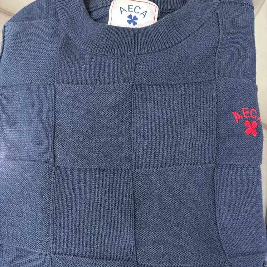 [BUNJANG] Aeka White Checkboard Round Knit (Navy) - Size M / (무료배송) [M] 에이카화이트 체카보드 라운드 니트 (네이비)