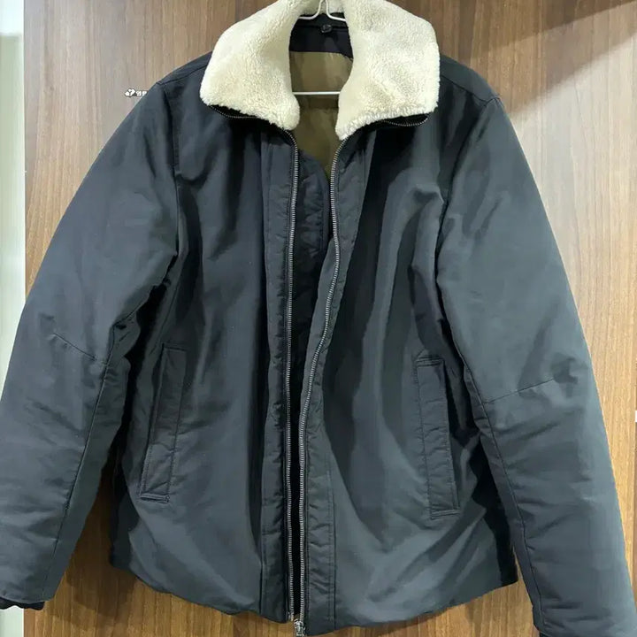 [BUNJANG] Epigram Pearl Collar Short Padded Jacket (Black) / (무료배송) [L] 시리즈 에피그램 펄카라 숏패딩 (블랙)