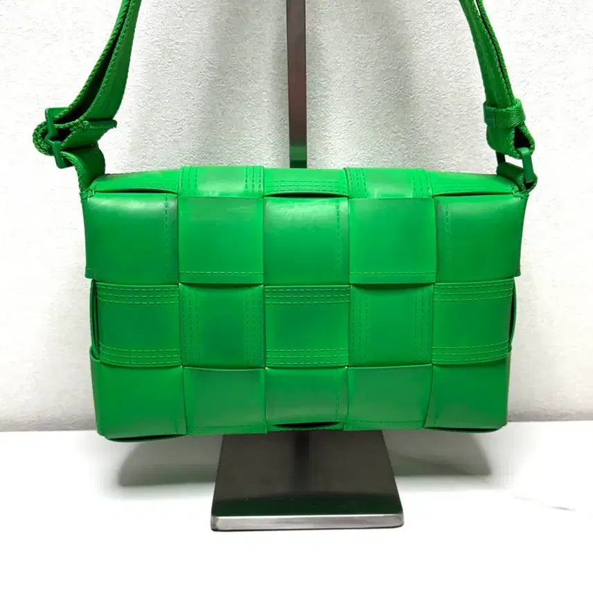 [BUNJANG] Bottega Veneta Rubber Cassette Bag Green / 보테가베네타 러버 카세트백 그린
