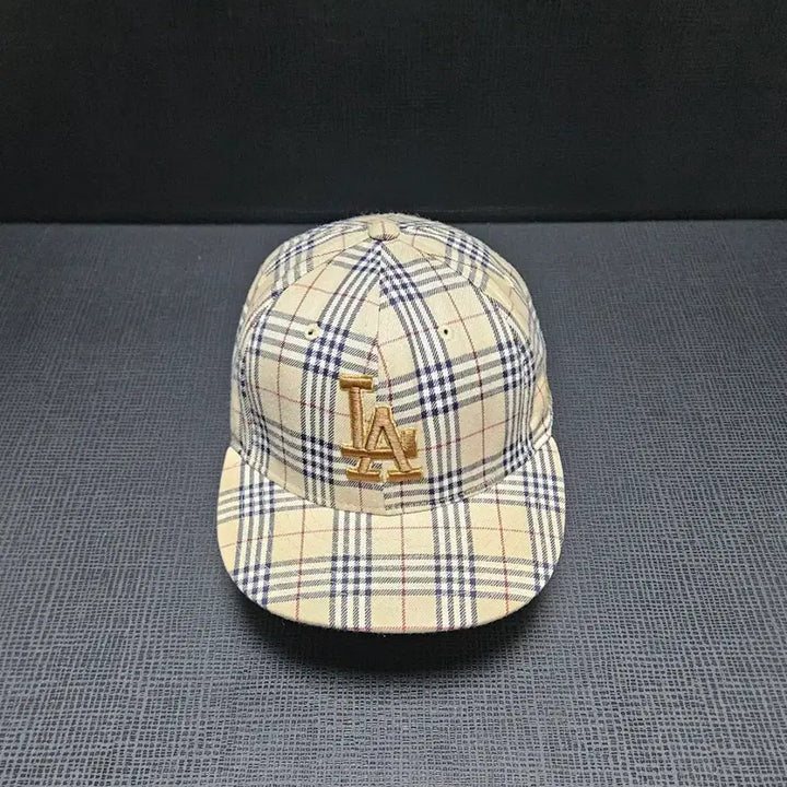 [BUNJANG] Burberry New Era Wool Baseball Cap / S-M 뉴에라 버버리 콜라보 울 모자 볼캡 사이즈캡 LA 다저스