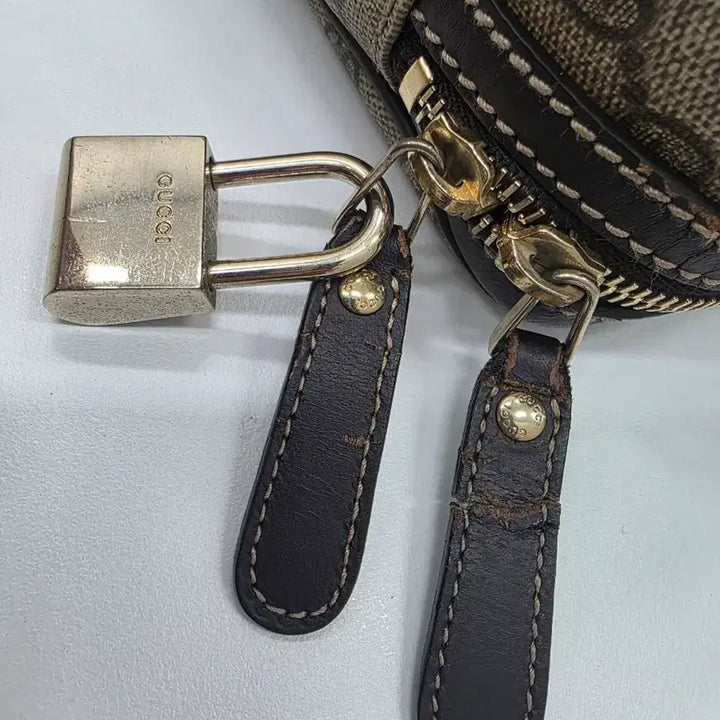 [SOLD OUT] 구찌 GG 로고 보스턴백 토트백