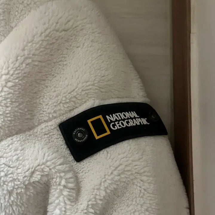 [BUNJANG] National Geographic Reversible Fleece Hoodie Jacket / 내셔널지오그래픽 양면 플리스 후디 점퍼 무료배송