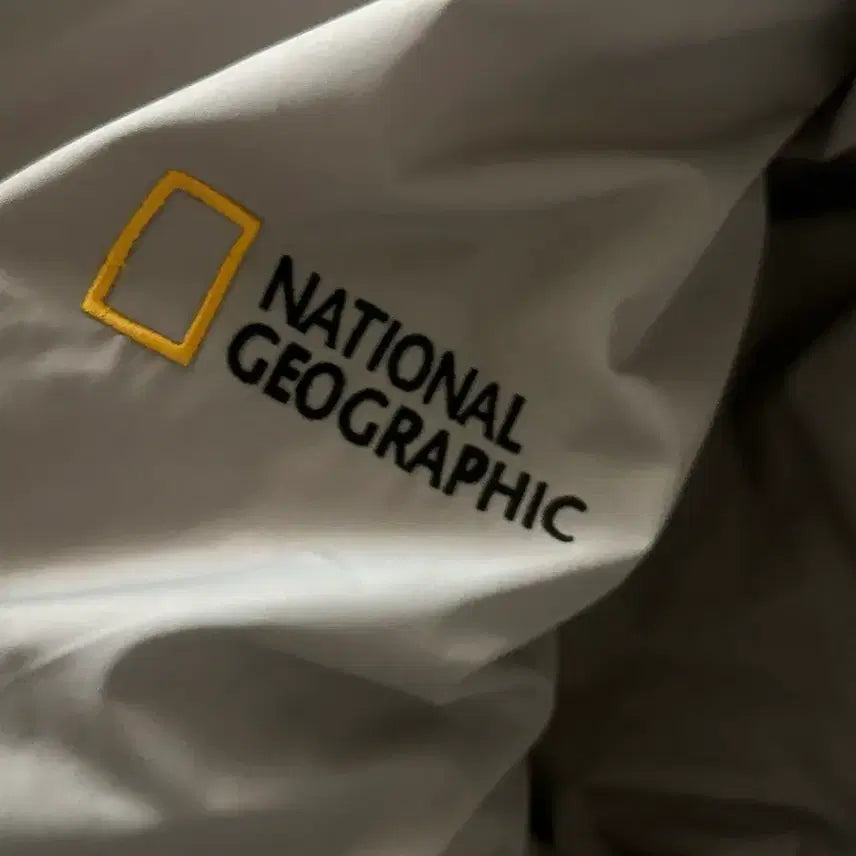 [BUNJANG] National Geographic Reversible Fleece Hoodie Jacket / 내셔널지오그래픽 양면 플리스 후디 점퍼 무료배송