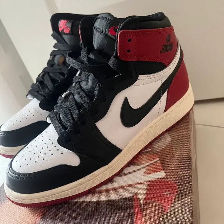[BUNJANG] Jordan 1 Retro High OG Black Toe (GS 230) / 조던 1 레트로 하이 OG 블랙토 gs230