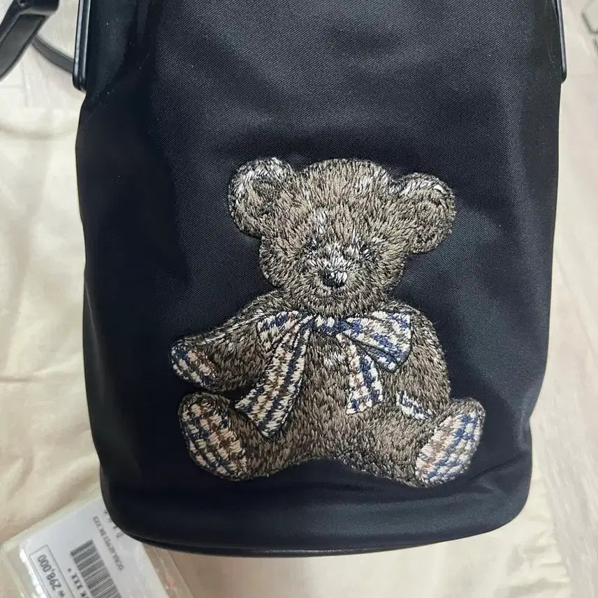 [BUNJANG] Daks Teddy Bear Embroidered Bucket Bag / 닥스 블랙 테디베어 자수 버킷백