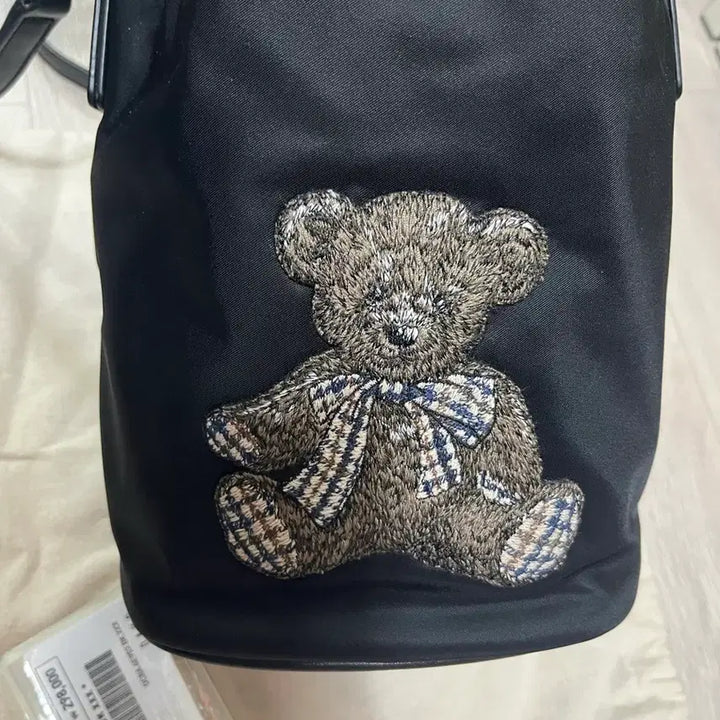 [BUNJANG] Daks Teddy Bear Embroidered Bucket Bag / 닥스 블랙 테디베어 자수 버킷백