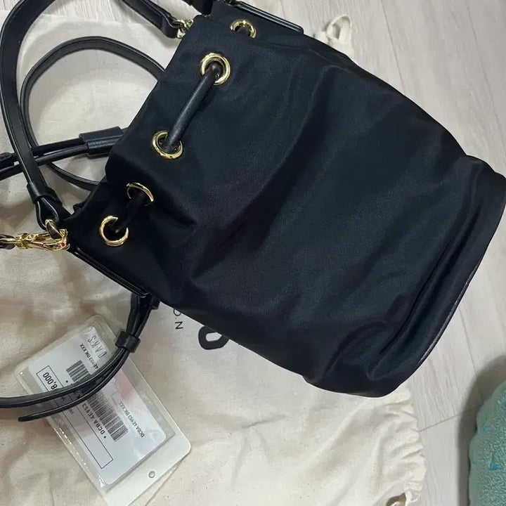 [BUNJANG] Daks Teddy Bear Embroidered Bucket Bag / 닥스 블랙 테디베어 자수 버킷백