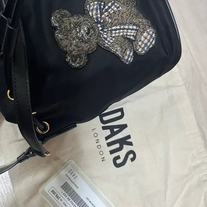 [BUNJANG] Daks Teddy Bear Embroidered Bucket Bag / 닥스 블랙 테디베어 자수 버킷백