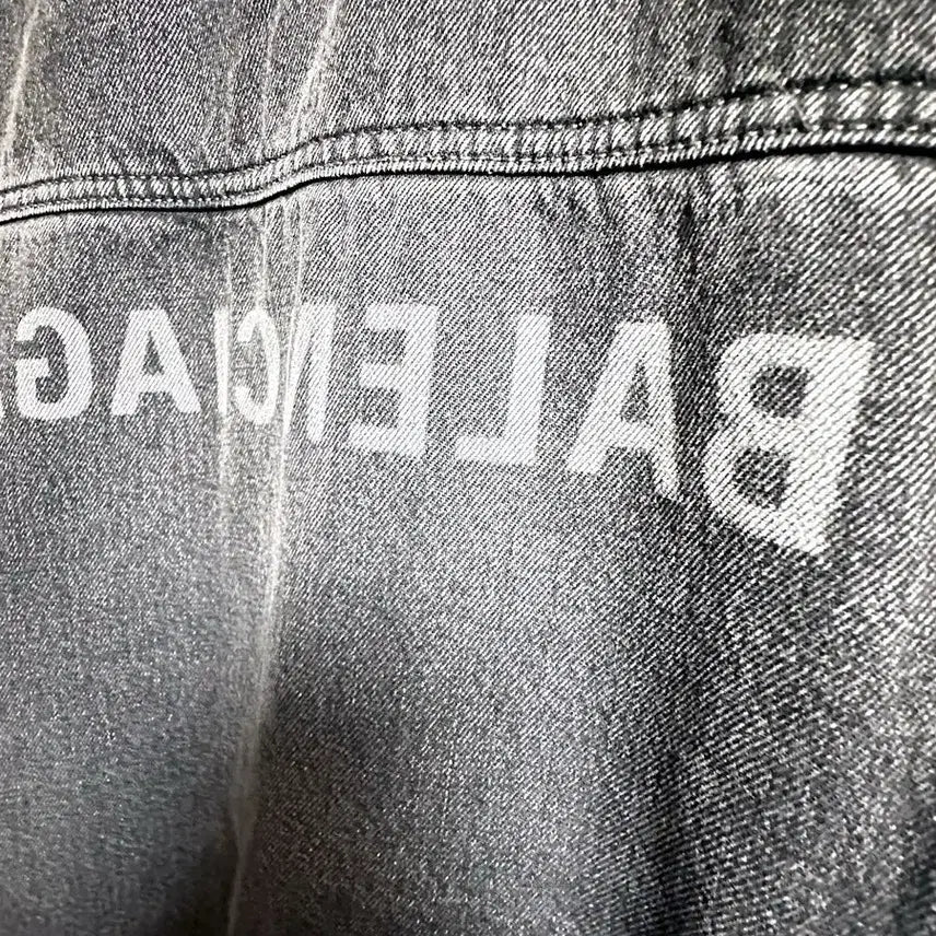 [BUNJANG] Balenciaga Padded Denim Jacket / 발렌시아가 미러 패디드 데님 자켓