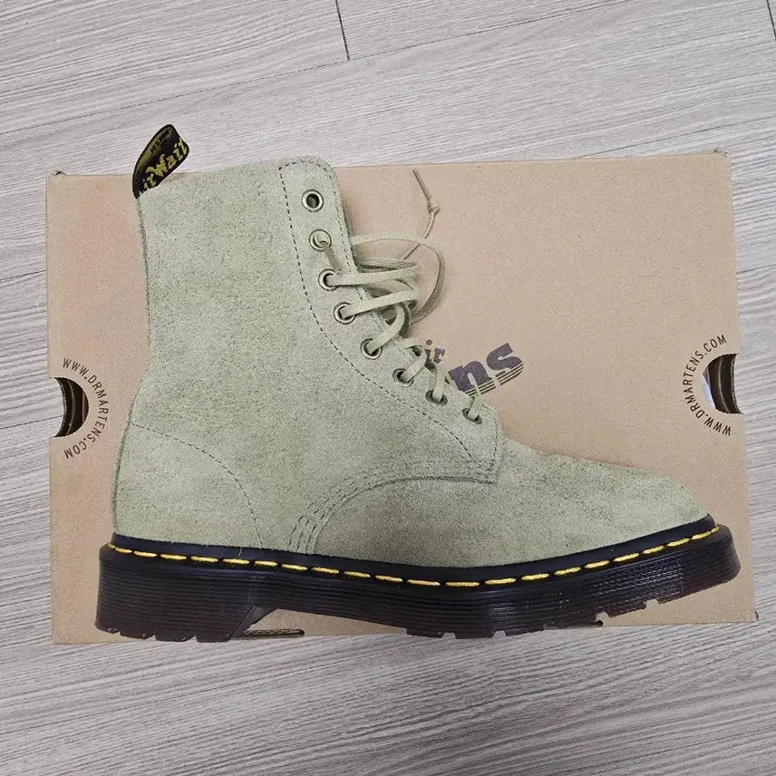 [BUNJANG] Dr. Martens 1460 Pascal Pale Olive Boots / 닥터마틴 부츠 1460 파스칼 Pale Olive 색상