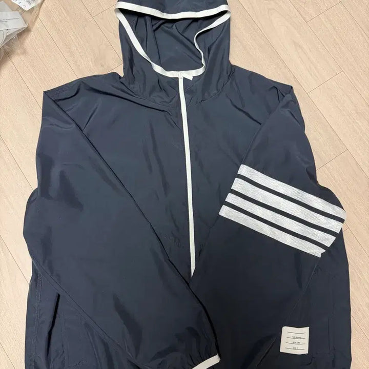 [BUNJANG] Thom Browne Hooded Windbreaker Navy Jacket / 톰브라운 후드바람막이 네이비 판매합니다