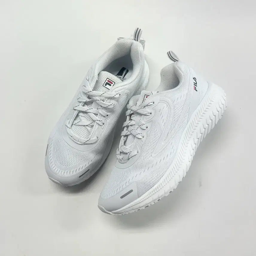 [BUNJANG] Fila Running Shoes - All White Mesh Sneakers / [245] 휠라 운동화 올화이트 메쉬 런닝화 1RM01259D