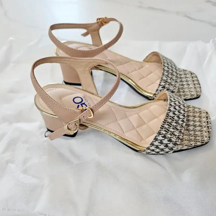 [BUNJANG] Gose Houndstooth Pearl Sandals (225) / (새상품)고세 펄 하운즈투스 샌들 225사이즈