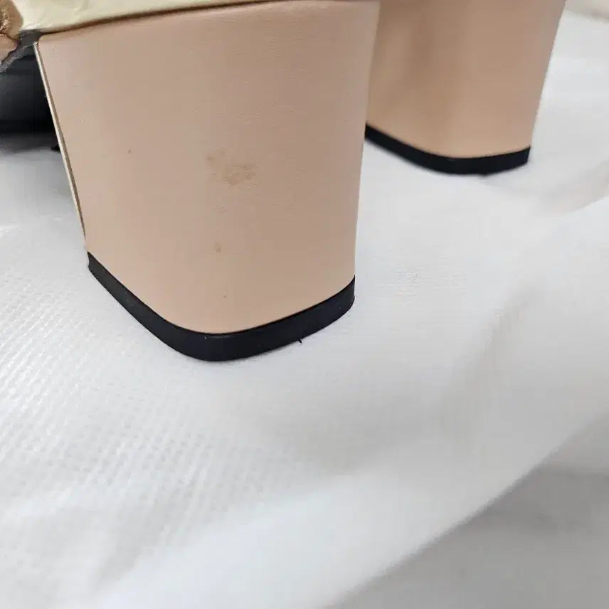 [BUNJANG] Gose Houndstooth Pearl Sandals (225) / (새상품)고세 펄 하운즈투스 샌들 225사이즈