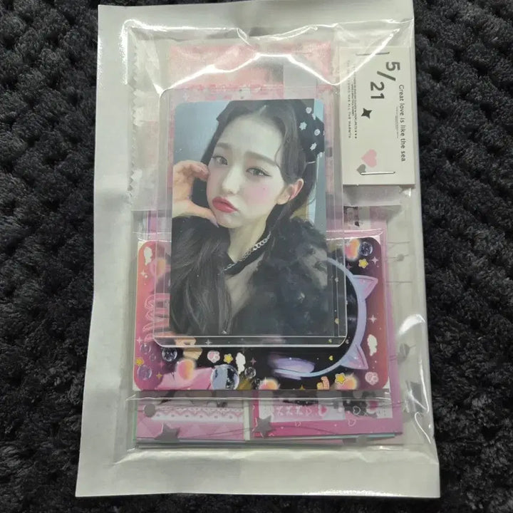 [BUNJANG] IVE Wonyoung Eleven Everline 2nd POB Photocard / 아이브 원영 일레븐 에버라인 2차 미공포 양도합니다