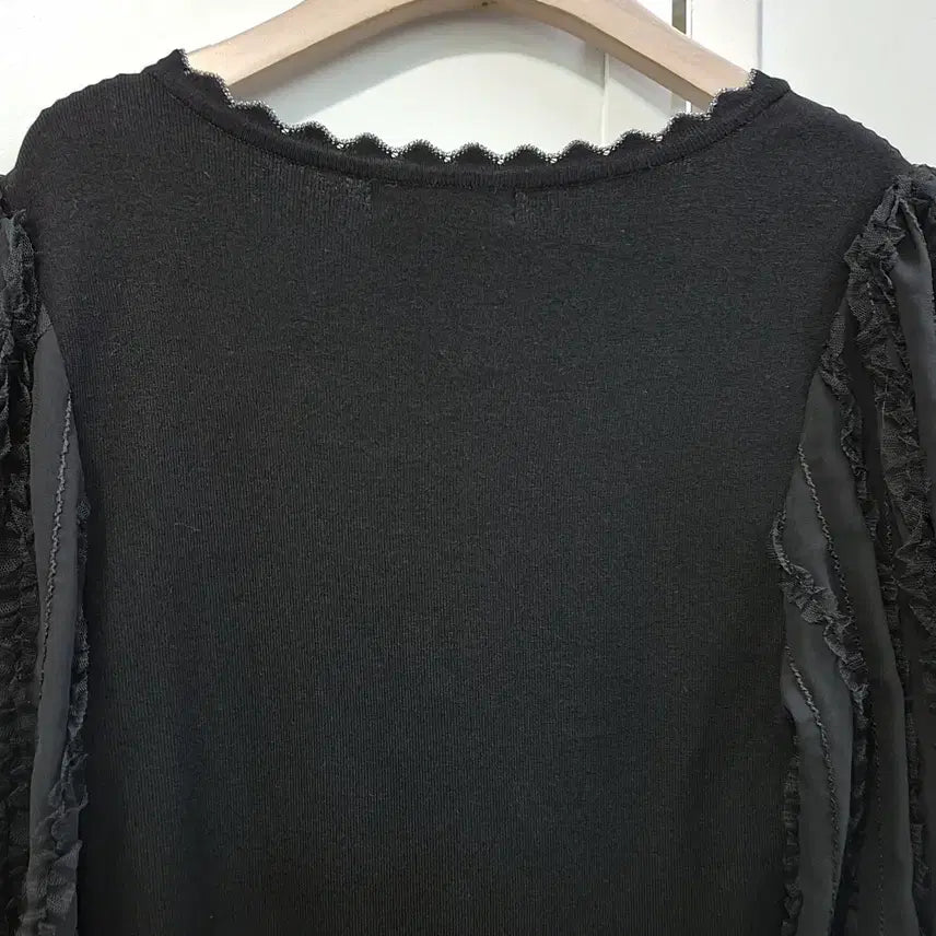 [BUNJANG] Egoist Sheer Sleeve Knit Top / 에고이스트 쉬폰 소매 니트티
