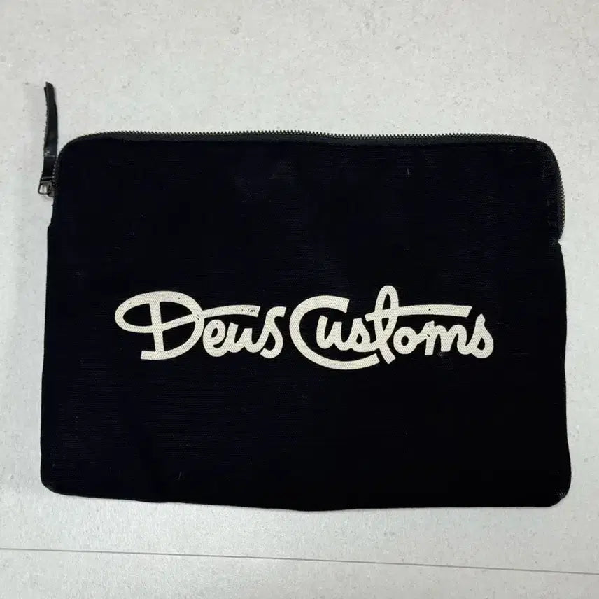 [BUNJANG] Deus Clutch Bag / 데우스 클러치백 팝니다