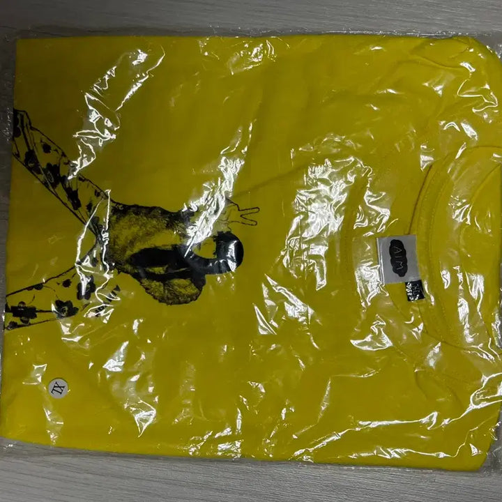 [BUNJANG] Aimyong Dolphin Apartment T-shirt / 아이묭 돌핀아파트 티셔츠