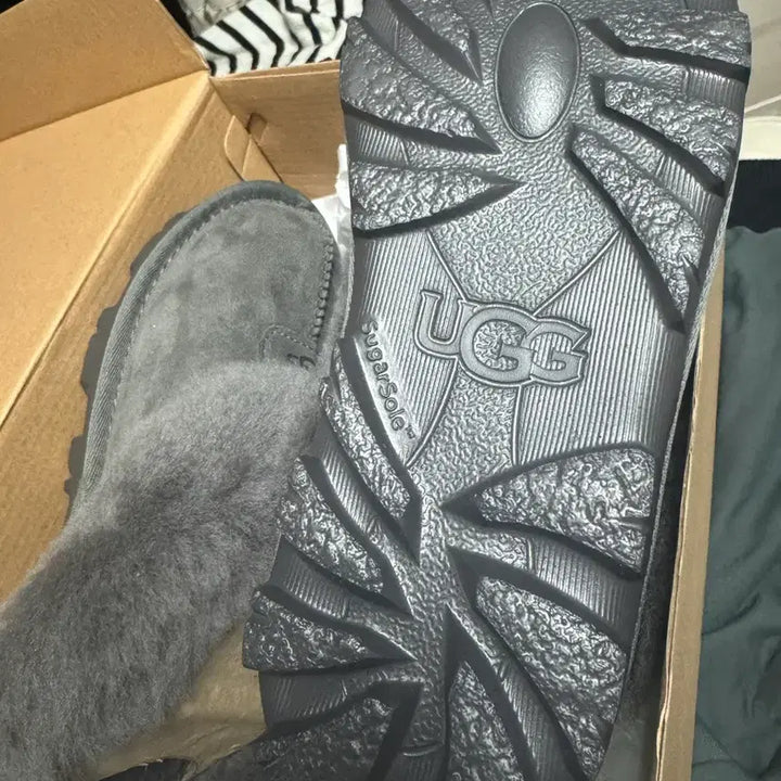 [BUNJANG] UGG Coquette Gray US7 / 어그 코케트 그레이 US7, 240 사이즈