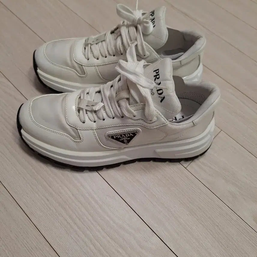 [BUNJANG] Prada Nylon and Brushed Leather Sneakers / 프라다리나일론및브러쉬드스니커즈