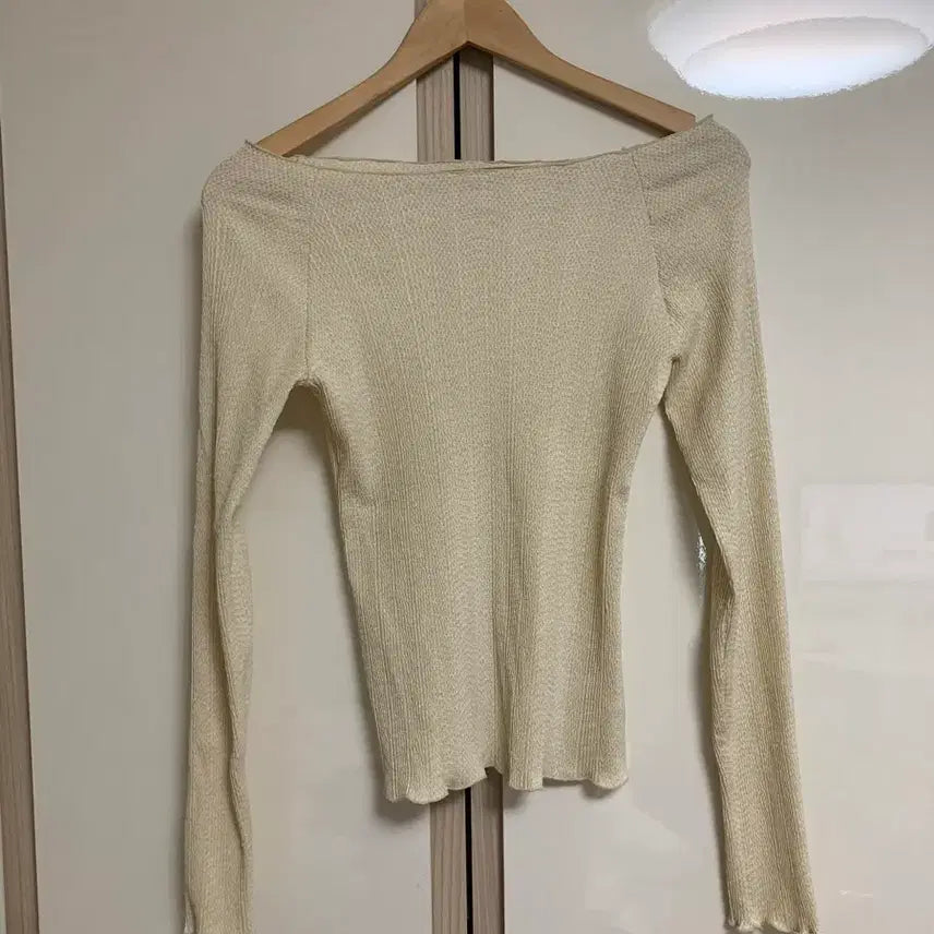 [BUNJANG] theilma Off-Shoulder Two-Way T-Shirt / theilma 오프숄더 투웨이 티셔츠