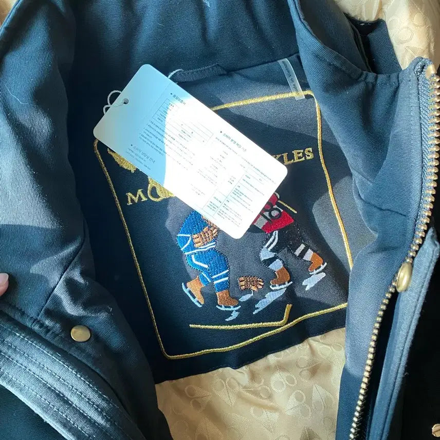 [BUNJANG] Moose Knuckles Stirling Gold Trimmed Padded Jacket / 무스너클 22FW 스틸링 금장 패딩 새제품